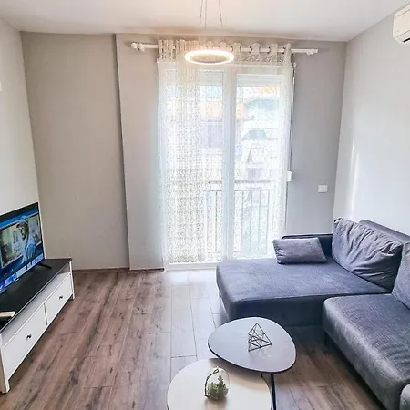 New Bazaar 1bd Modern *