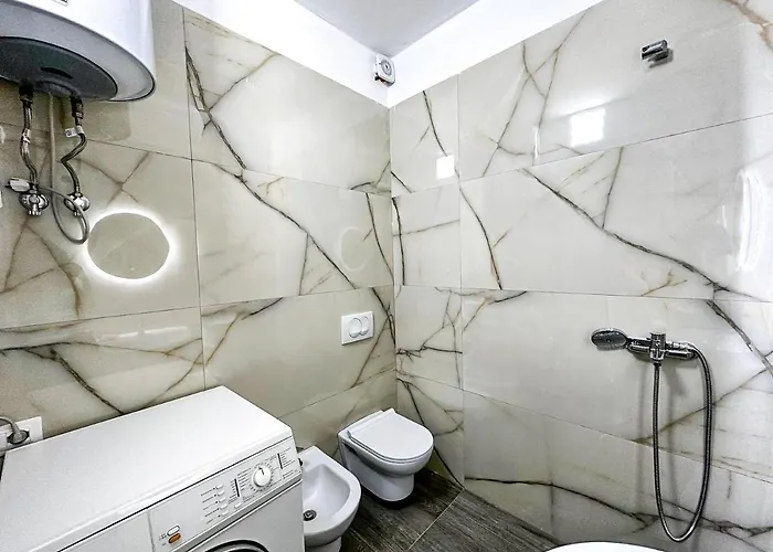 Apartment New Bazaar 1bd Modern *